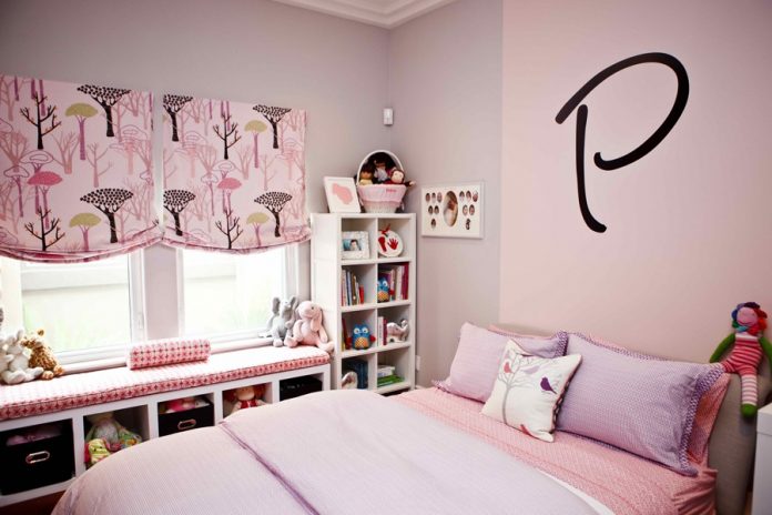 teenage girl bedroom with small space