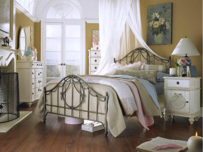 country bedroom decoration