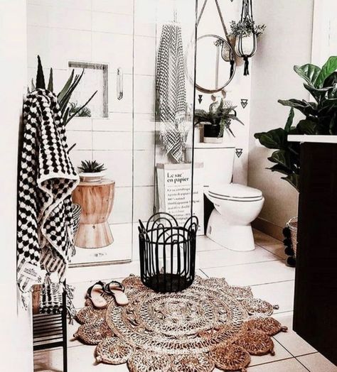 minimalist bohemian bathroom