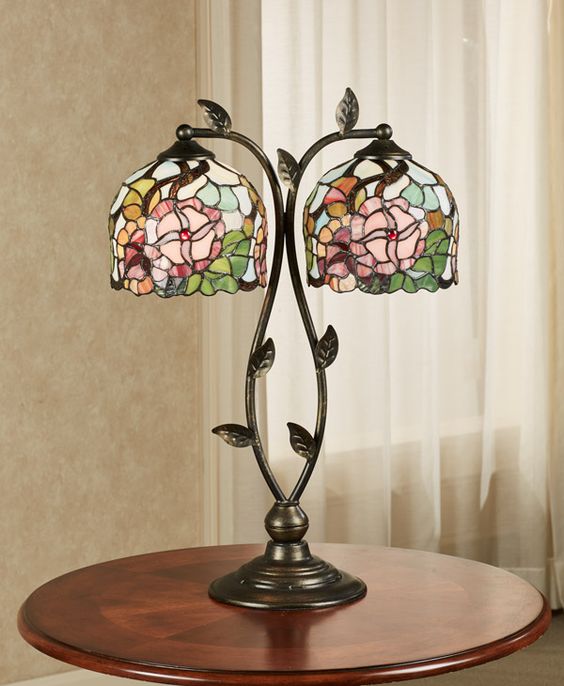 floral stained table lamp