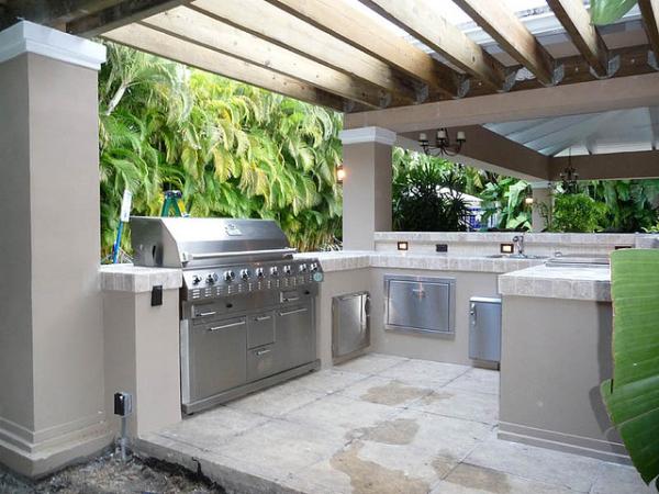 Simple Outdoor Kitchen