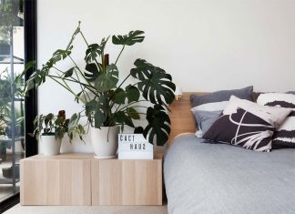 Beautiful and Fresh Tropical Bedroom Decorations