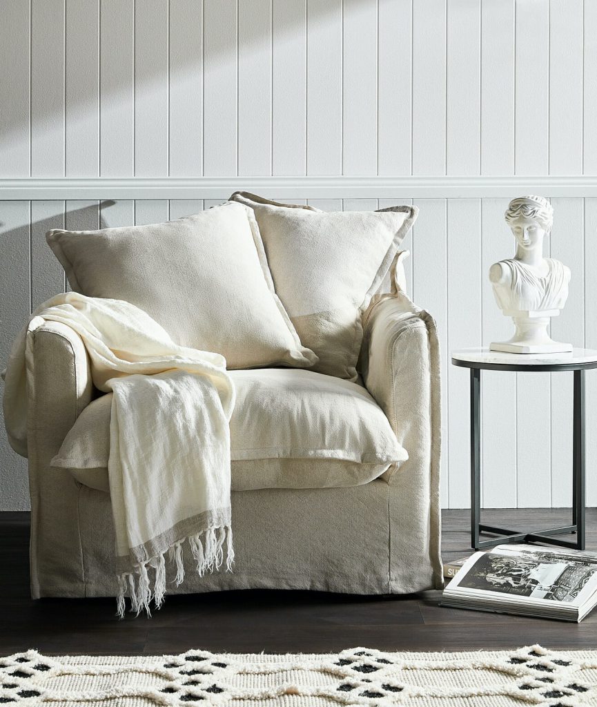 Comfortable and Attractive Armchair Ideas for Your Home HomesFornh