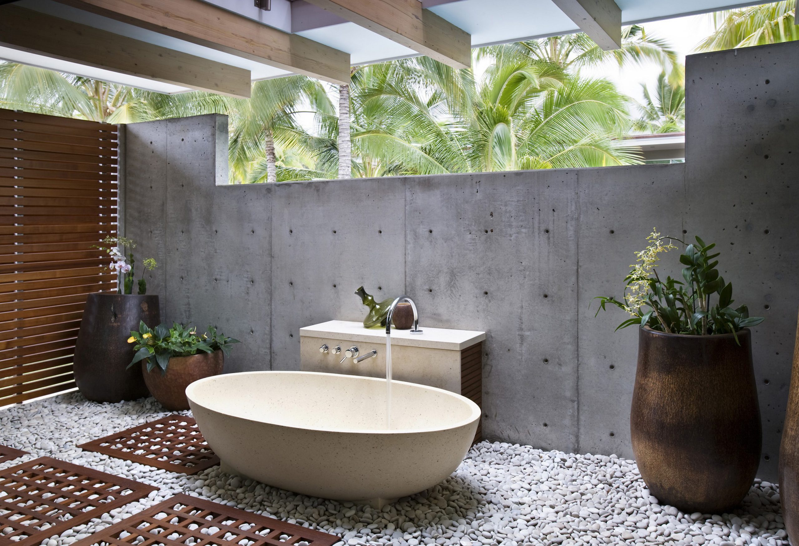 Tropical Style Fresh Bathroom