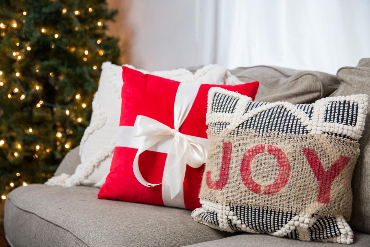 Cozy Christmas Style Pillow