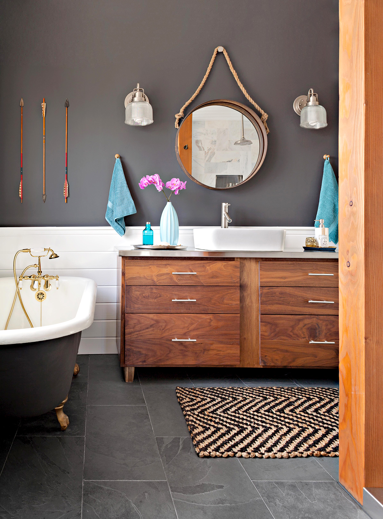 Create a Neutral Color Palette in the Bathroom