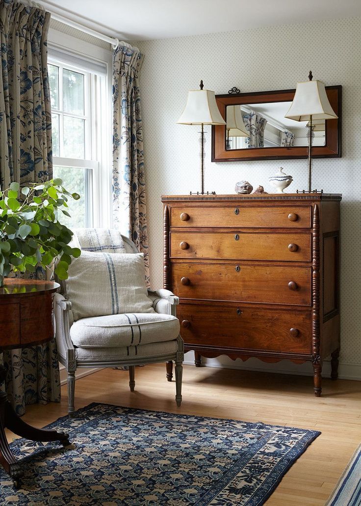 Farmhouse Furniture for Vintage Bedroom