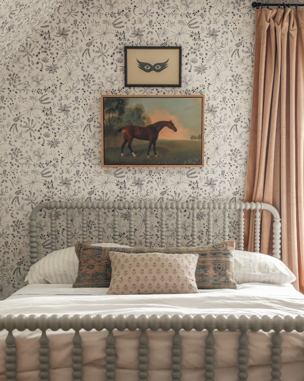 Soft Palette for Your Vintage Wallpaper