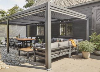 How to Select the Best Awnings for Outdoor Spaces
