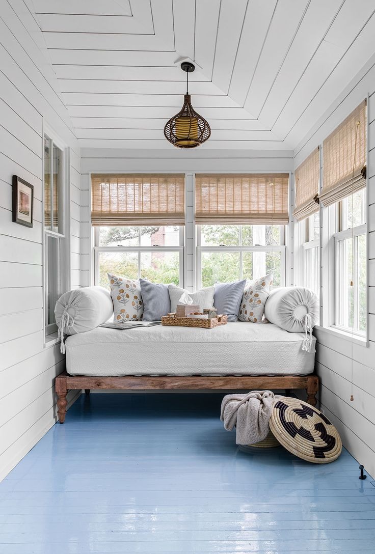 A Small Porch as A Half-Private Room